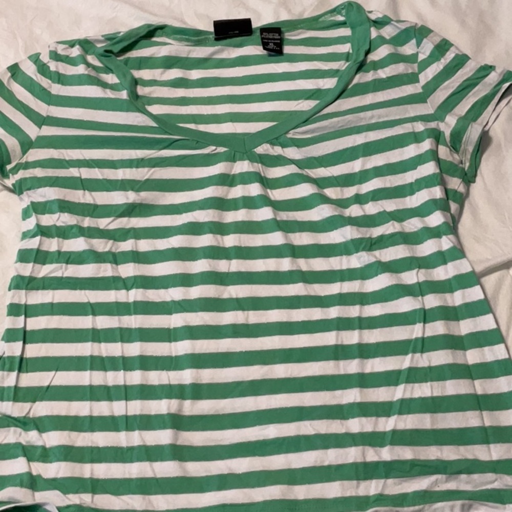 Women’s size XL tshirt